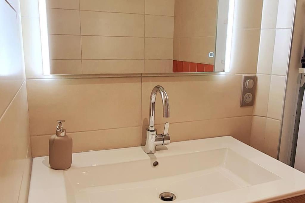 Апартаменти Le 56 Faubourg - Proche Centre - Parking Gratuit Бон Екстер'єр фото